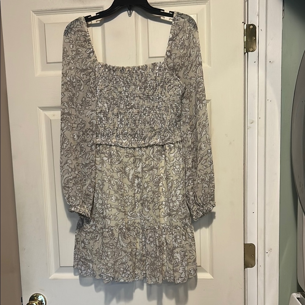 RDI Long Sleeve Floral Tiered Dress with Smocked Bodice Size Medium